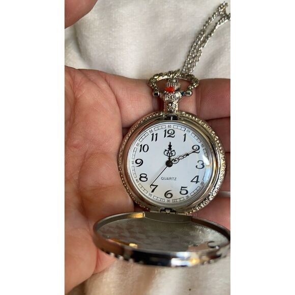 New Silver & Gold Colored Locomotive Design Pocket Watch w/ Chain - Picture 9 of 10